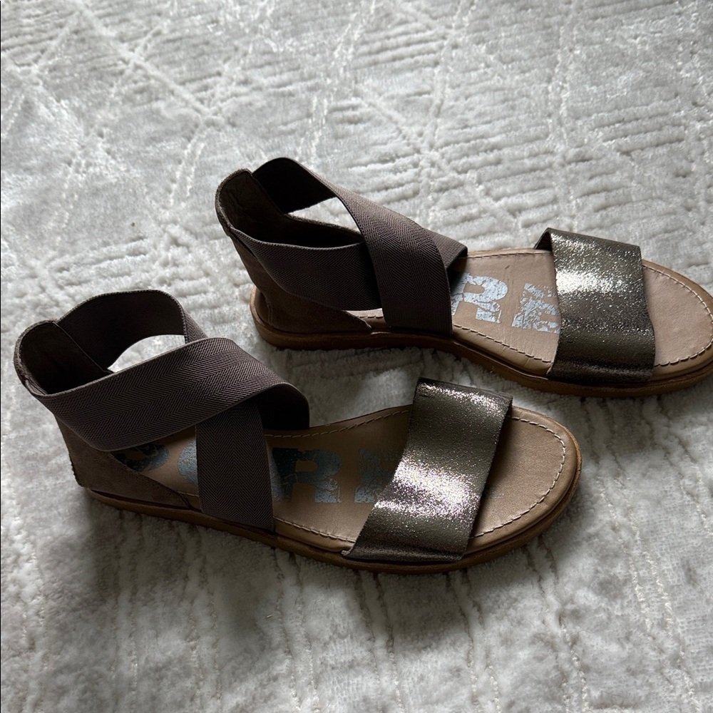 Sorel Metallic Taupe Brown Elastic Strap Sandals